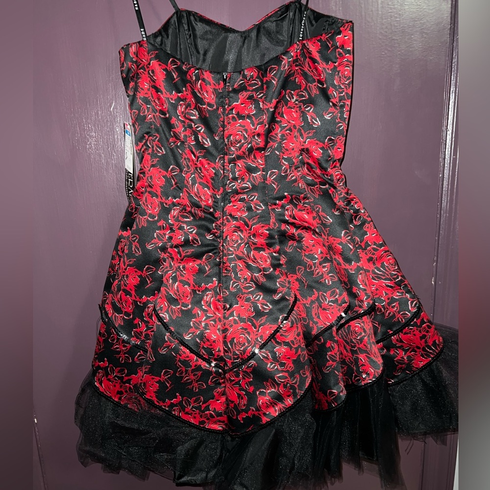 Masquerade - Strapless Red Floral Formal/Cocktail Dress  w/ Tulle Skirt - NWT - Picture 2 of 10